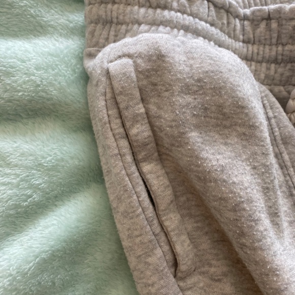 Grey sweatpants - Picture 4 of 6